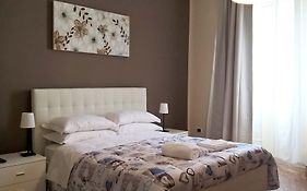 Capital Flat 9-A